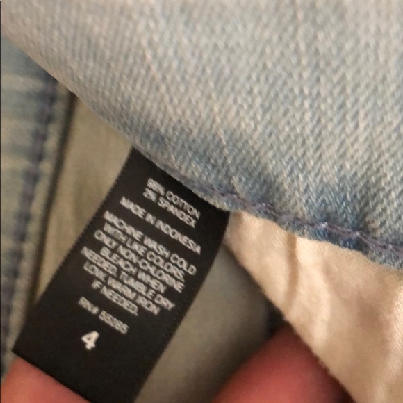 Express jean ripped shorts. Never Worn. Size 4 - Picture 4 of 5